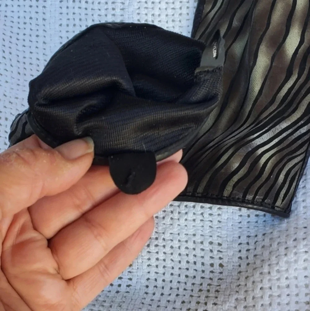 Metallic‎ Leather Gloves M
